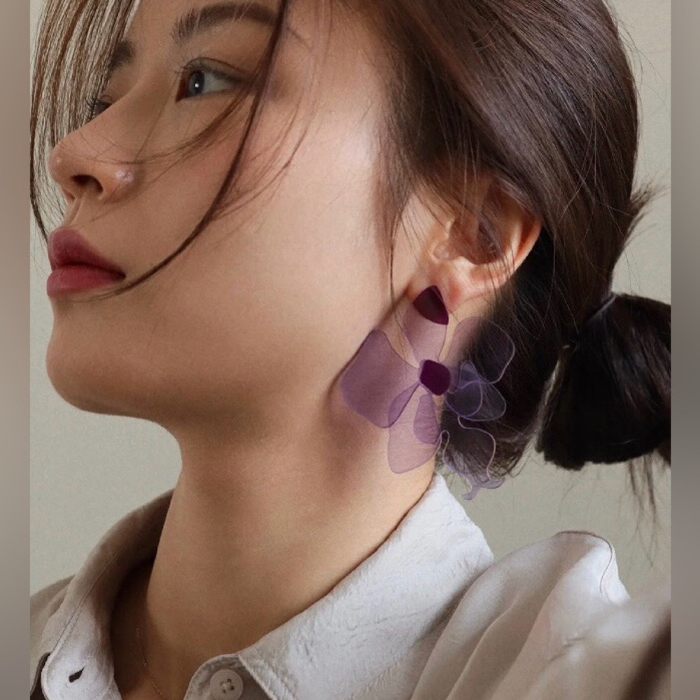 designer purple acrylic floral Phalaenopsis earrings (pin/clip) one size